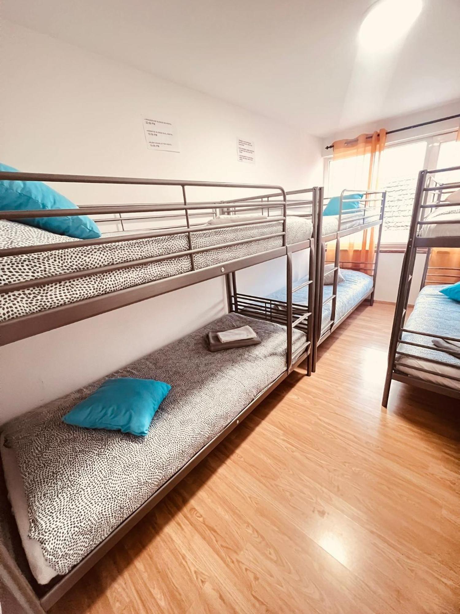 Hostel Golden Star Gião Exteriör bild