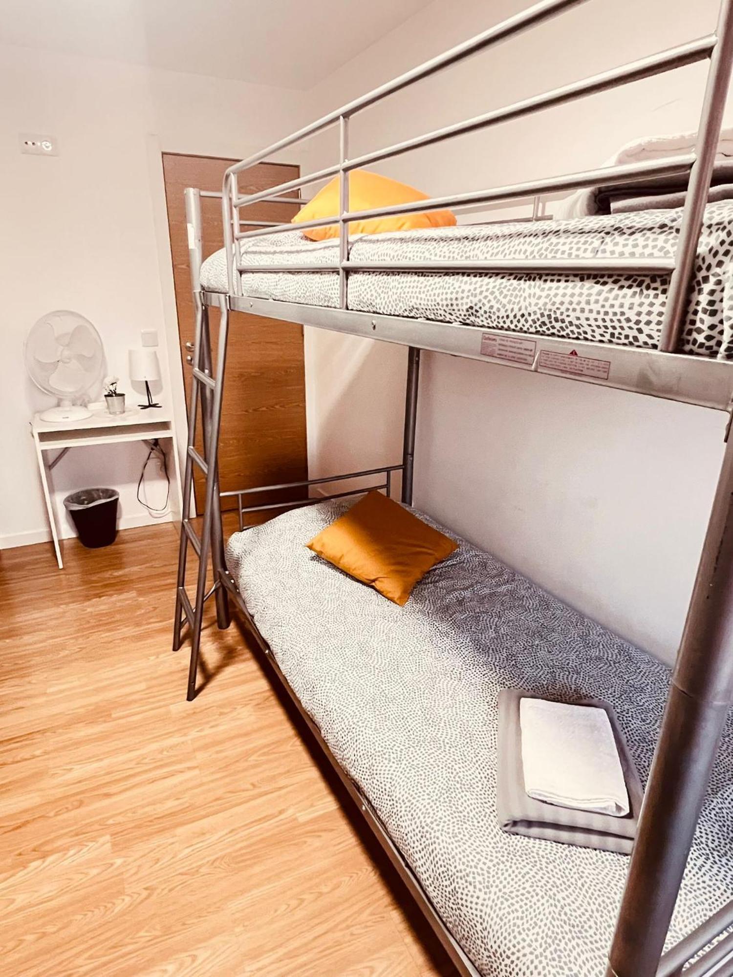 Hostel Golden Star Gião Exteriör bild